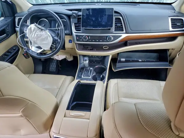 5TDDGRFH4HS034689 2017 TOYOTA HIGHLANDER - Image 8