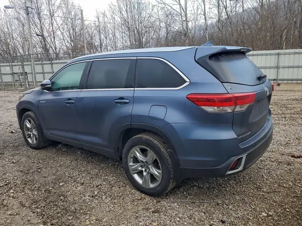 5TDDGRFH4JS042720 2018 TOYOTA HIGHLANDER - Image 2