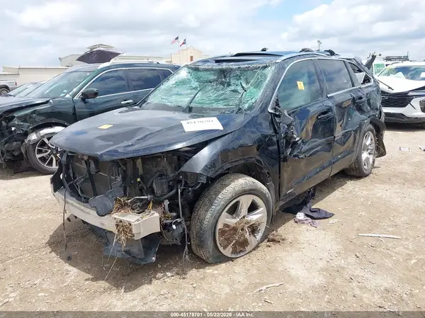 5TDDGRFH4JS042975 2018 TOYOTA HIGHLANDER - Image 2