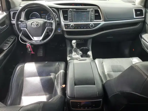 5TDDGRFH4JS048498 2018 TOYOTA HIGHLANDER - Image 8
