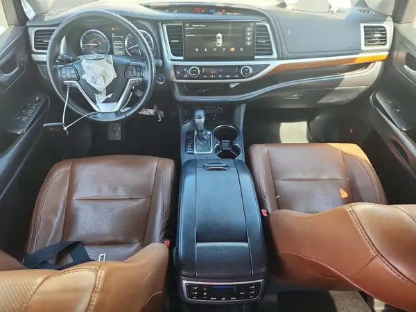 5TDDGRFH4JS050199 2018 TOYOTA HIGHLANDER - Image 8