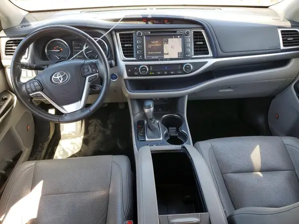 5TDDGRFH4KS055372 2019 TOYOTA HIGHLANDER - Image 8