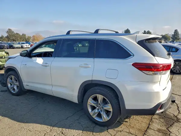 5TDDGRFH4KS055470 2019 TOYOTA HIGHLANDER - Image 2