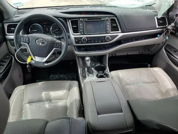 5TDDGRFH4KS069904 2019 TOYOTA HIGHLANDER - Image 8