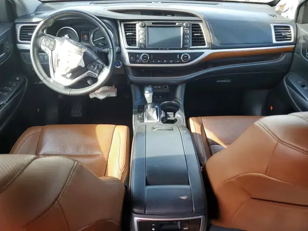 5TDDGRFH4KS075752 2019 TOYOTA HIGHLANDER - Image 8
