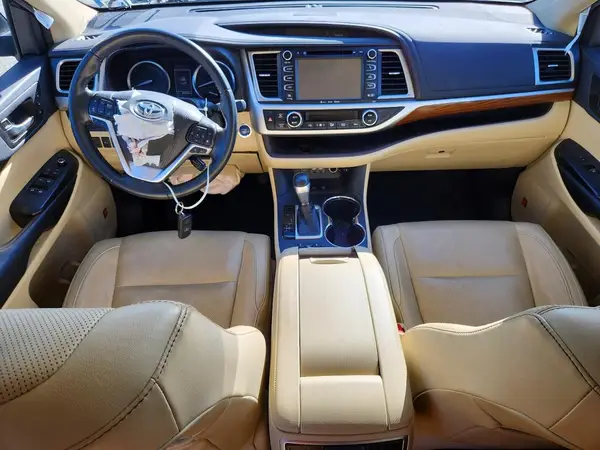 5TDDGRFH4KS077923 2019 TOYOTA HIGHLANDER - Image 8