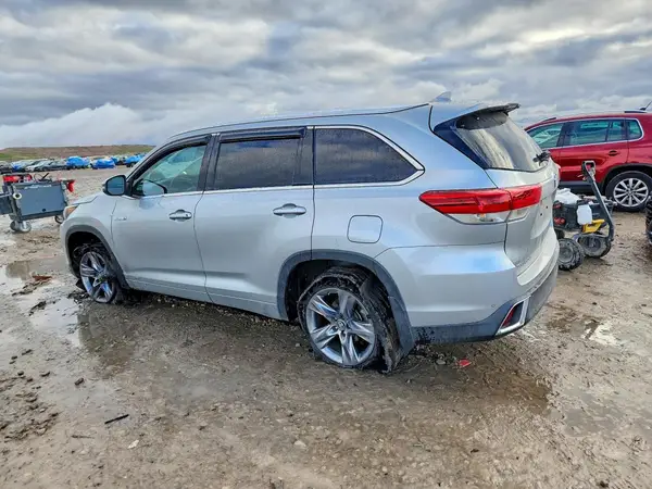 5TDDGRFH5HS021529 2017 TOYOTA HIGHLANDER - Image 2