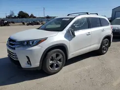 5TDDGRFH5HS027024 2017 TOYOTA HIGHLANDER