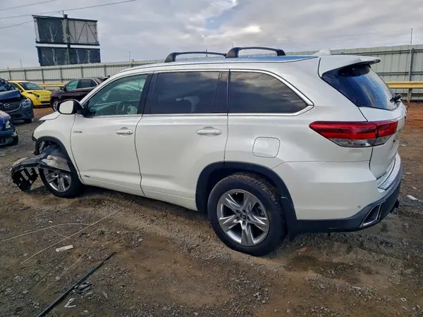 5TDDGRFH5HS027671 2017 TOYOTA HIGHLANDER - Image 2