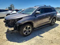 5TDDGRFH5HS029565 2017 TOYOTA HIGHLANDER