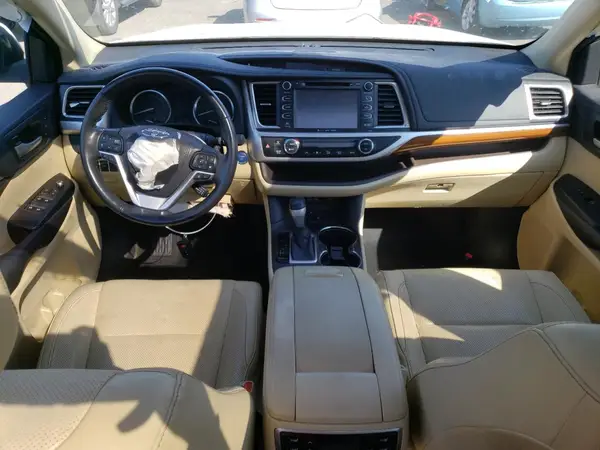 5TDDGRFH5HS036144 2017 TOYOTA HIGHLANDER - Image 8