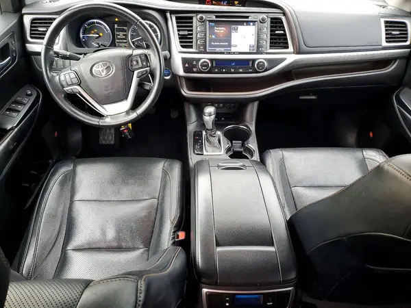 5TDDGRFH5JS046467 2018 TOYOTA HIGHLANDER - Image 8