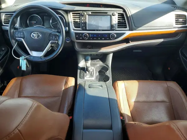 5TDDGRFH5JS051250 2018 TOYOTA HIGHLANDER - Image 8