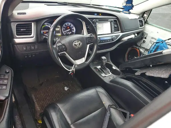 5TDDGRFH5KS054375 2019 TOYOTA HIGHLANDER - Image 8