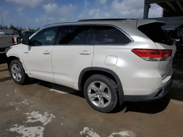 5TDDGRFH5KS070947 2019 TOYOTA HIGHLANDER - Image 2