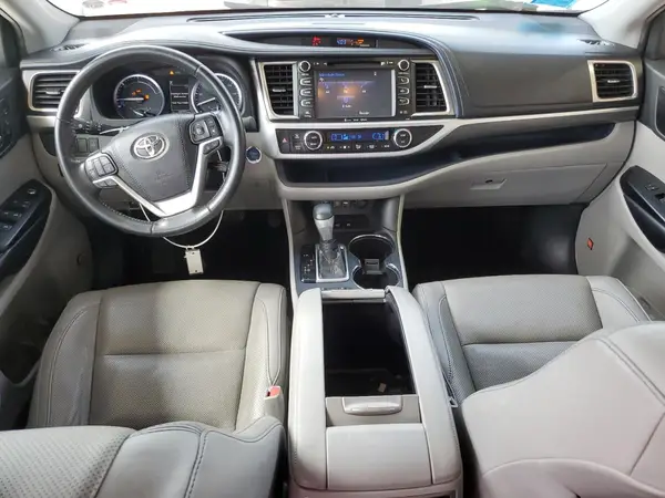 5TDDGRFH5KS070947 2019 TOYOTA HIGHLANDER - Image 8