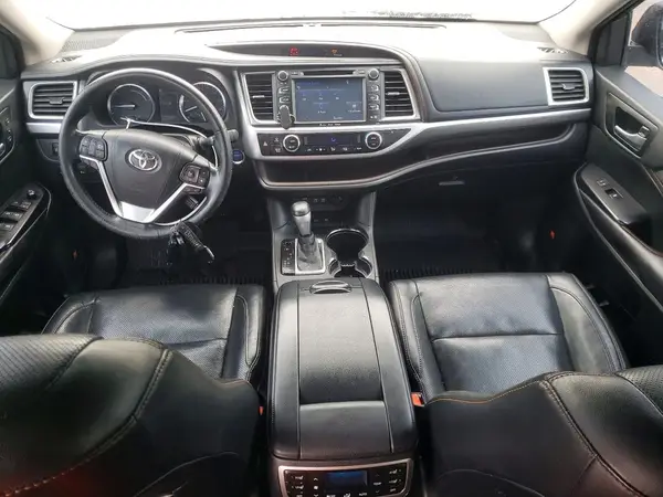 5TDDGRFH6HS022589 2017 TOYOTA HIGHLANDER - Image 8