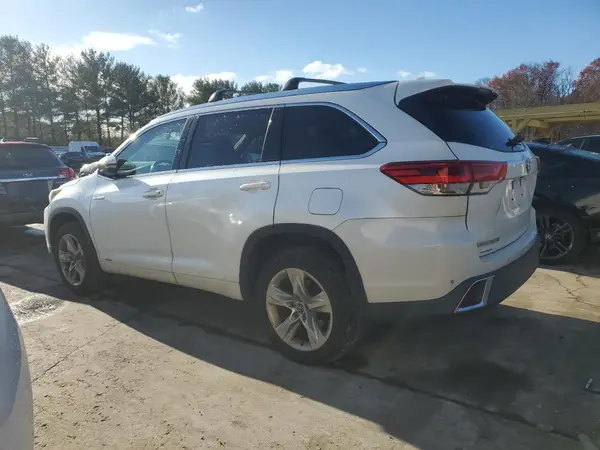 5TDDGRFH6HS028411 2017 TOYOTA HIGHLANDER - Image 2