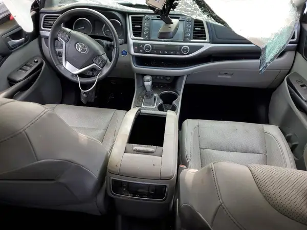 5TDDGRFH6HS029512 2017 TOYOTA HIGHLANDER - Image 8