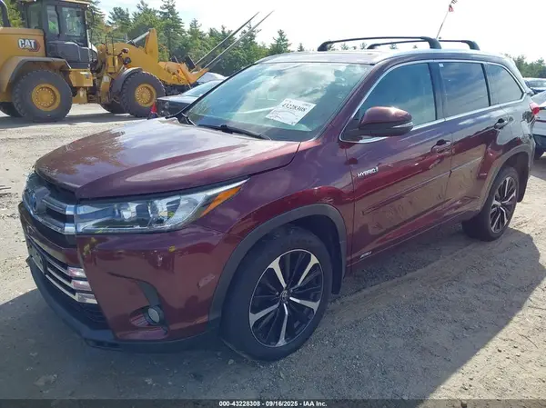 5TDDGRFH6HS035794 2017 TOYOTA HIGHLANDER - Image 2