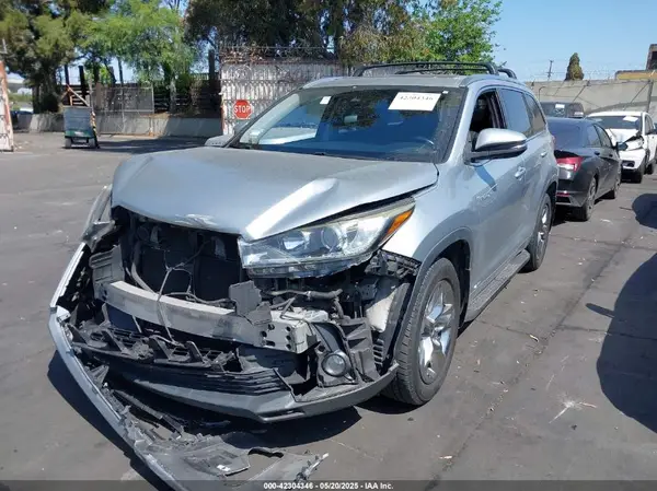 5TDDGRFH6HS036458 2017 TOYOTA HIGHLANDER - Image 2