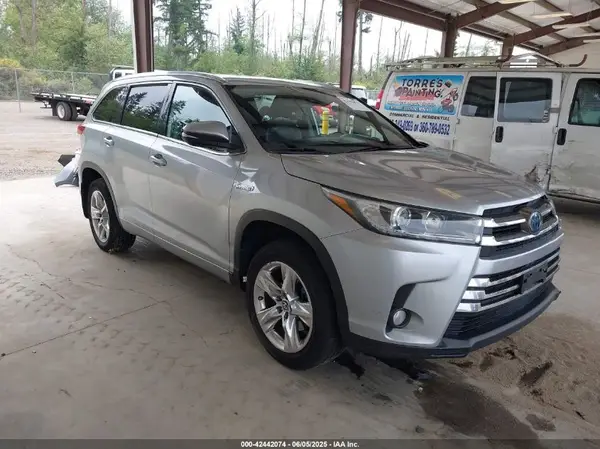5TDDGRFH6JS038295 2018 TOYOTA HIGHLANDER - Image 1