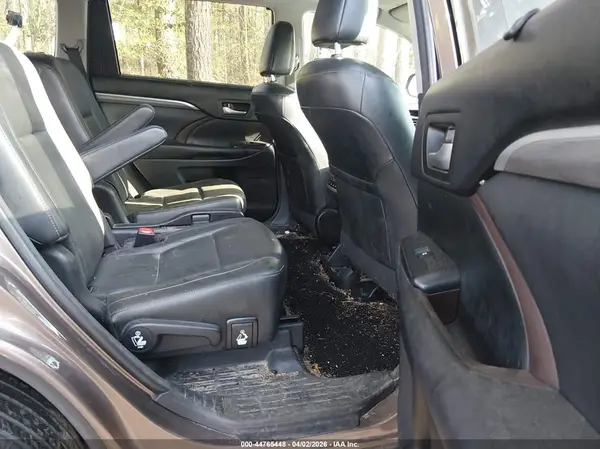 5TDDGRFH6JS049541 2018 TOYOTA HIGHLANDER - Image 8