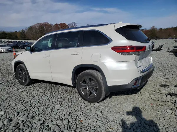 5TDDGRFH6JS050902 2018 TOYOTA HIGHLANDER - Image 2