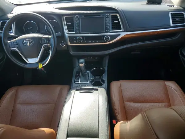 5TDDGRFH6KS059343 2019 TOYOTA HIGHLANDER - Image 8