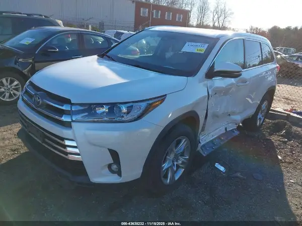 5TDDGRFH6KS065143 2019 TOYOTA HIGHLANDER - Image 2