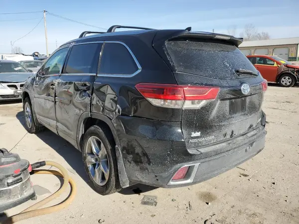 5TDDGRFH7HS027560 2017 TOYOTA HIGHLANDER - Image 2