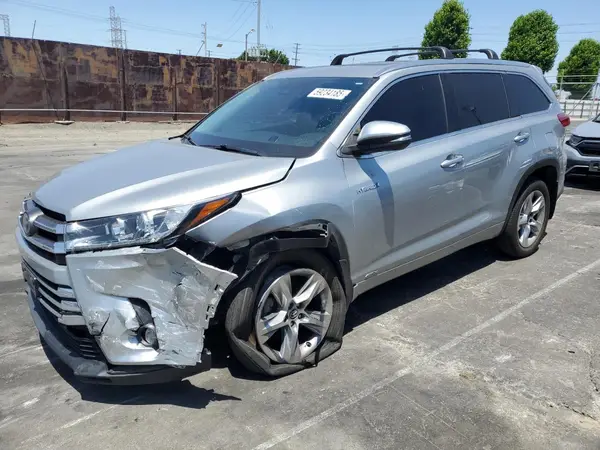 5TDDGRFH7HS027591 2017 TOYOTA HIGHLANDER - Image 1