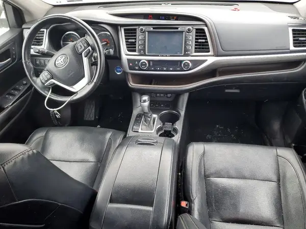 5TDDGRFH7JS037835 2018 TOYOTA HIGHLANDER - Image 8