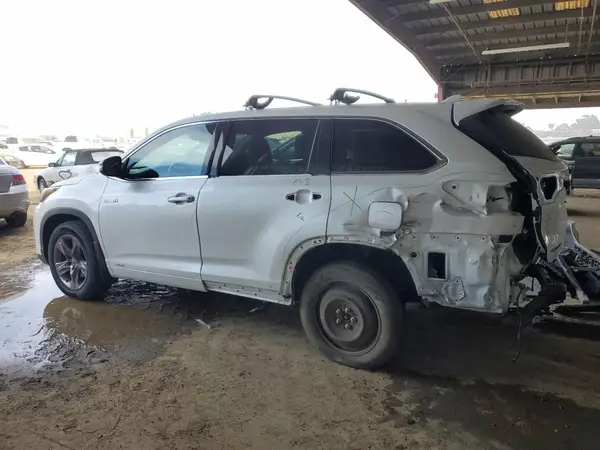 5TDDGRFH7JS041481 2018 TOYOTA HIGHLANDER - Image 2