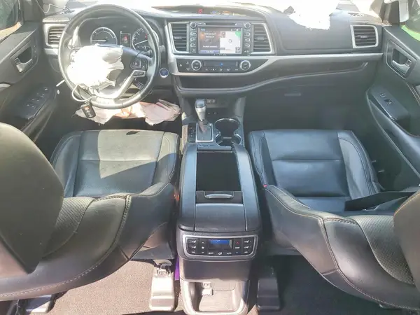 5TDDGRFH7JS042744 2018 TOYOTA HIGHLANDER - Image 8