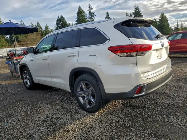 5TDDGRFH7JS043392 2018 TOYOTA HIGHLANDER - Image 2