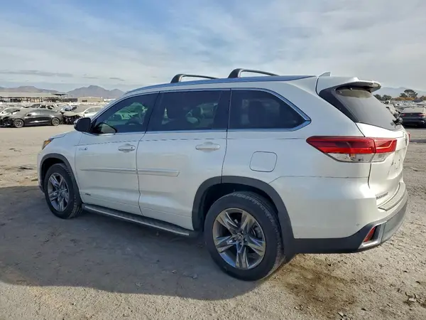 5TDDGRFH7KS057410 2019 TOYOTA HIGHLANDER - Image 2