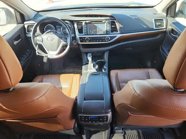5TDDGRFH7KS061585 2019 TOYOTA HIGHLANDER - Image 8