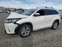 5TDDGRFH7KS062610 2019 TOYOTA HIGHLANDER