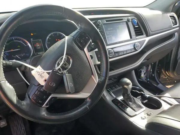 5TDDGRFH7KS065796 2019 TOYOTA HIGHLANDER - Image 8