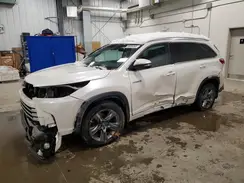 5TDDGRFH8HS021069 2017 TOYOTA HIGHLANDER