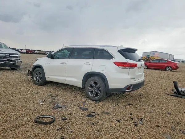 5TDDGRFH8HS023176 2017 TOYOTA HIGHLANDER - Image 2