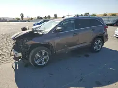 5TDDGRFH8HS023808 2017 TOYOTA HIGHLANDER