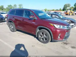 5TDDGRFH8HS025011 2017 TOYOTA HIGHLANDER