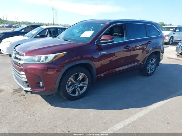 5TDDGRFH8HS025011 2017 TOYOTA HIGHLANDER - Image 2