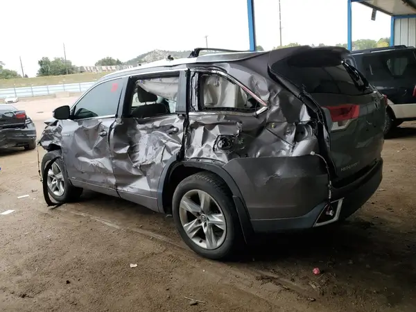 5TDDGRFH8HS029396 2017 TOYOTA HIGHLANDER - Image 2