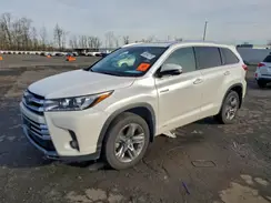 5TDDGRFH8HS034047 2017 TOYOTA HIGHLANDER