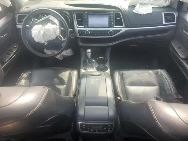 5TDDGRFH8JS037424 2018 TOYOTA HIGHLANDER - Image 8