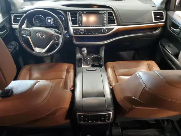 5TDDGRFH8JS039822 2018 TOYOTA HIGHLANDER - Image 8