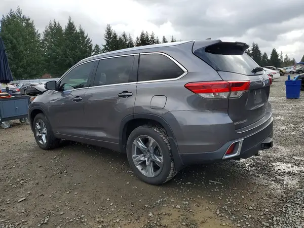5TDDGRFH8JS046222 2018 TOYOTA HIGHLANDER - Image 2